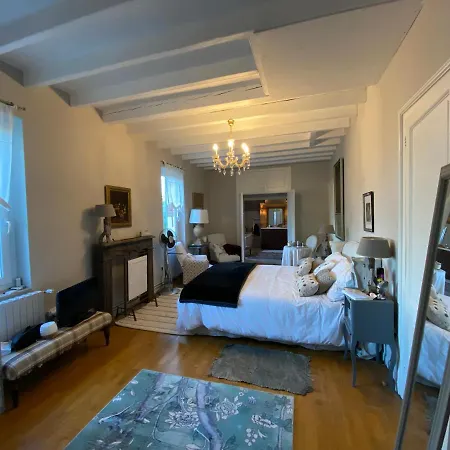 Chambre D'hote Lo Saunei Aux Lesmaisonsdeshoussats Couette-café *